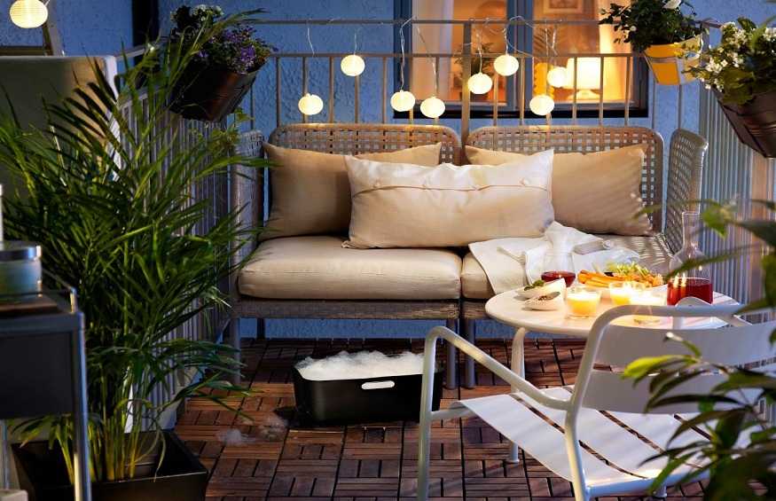 Take Inspiration to Beautify Your Apartment Balcony
