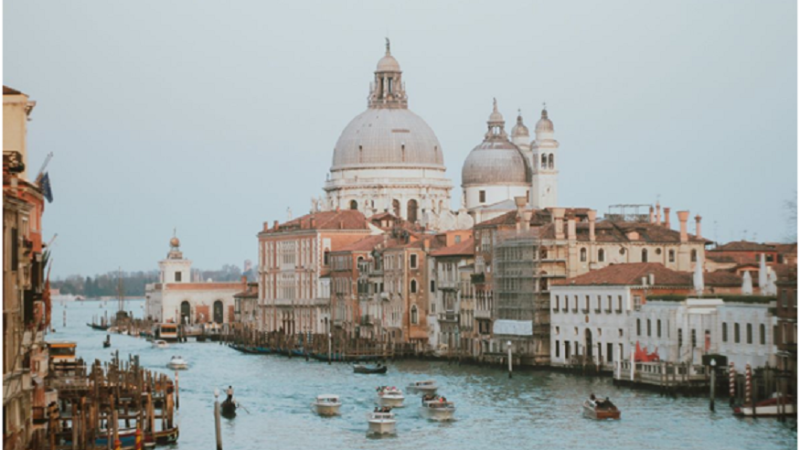 Where to Find the Best Food and Views in Venice